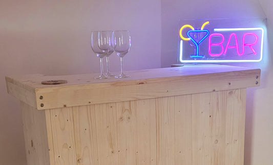 Foldaway wooden bar