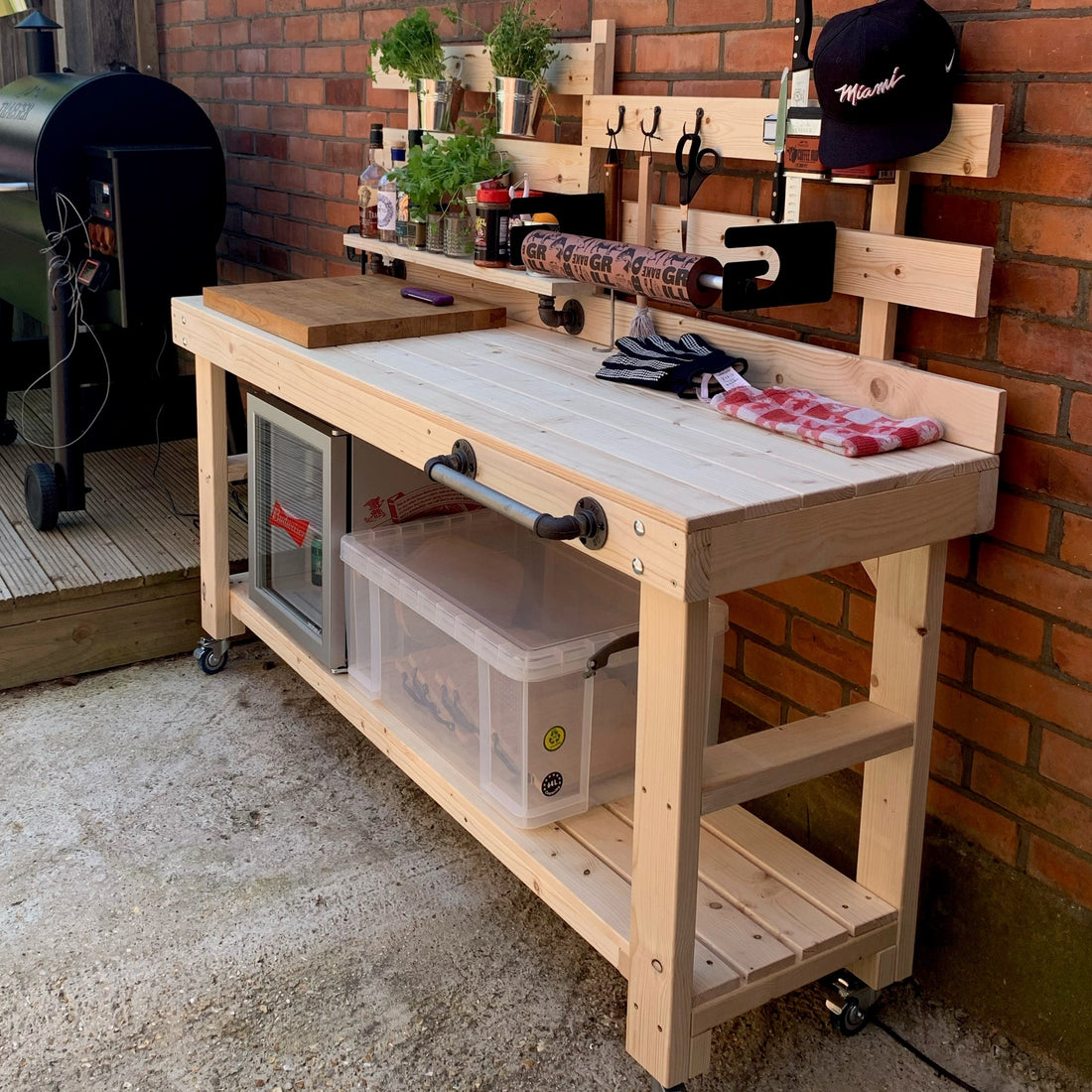 outdoor workbench