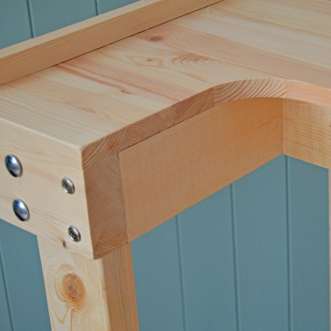 strong jewellery workbench