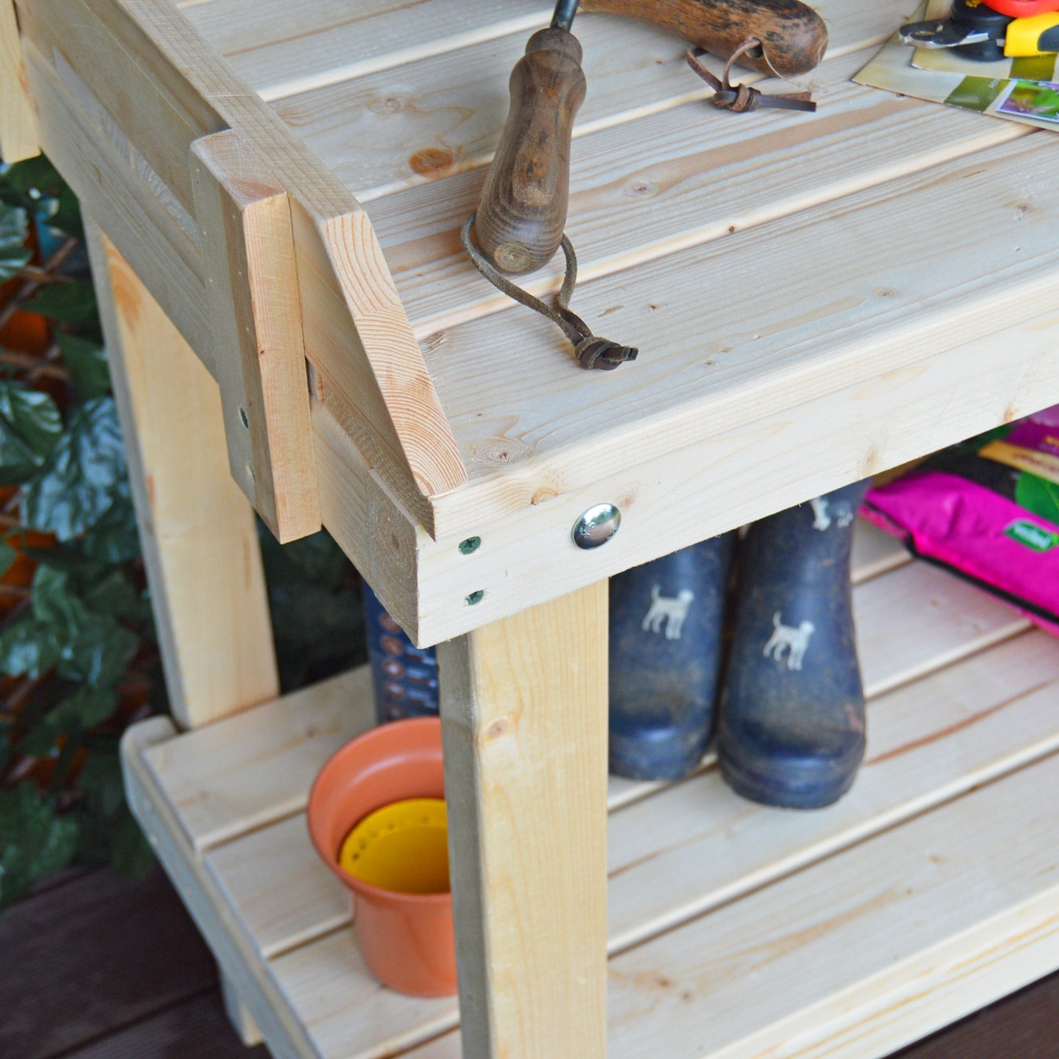 Potting table for sale